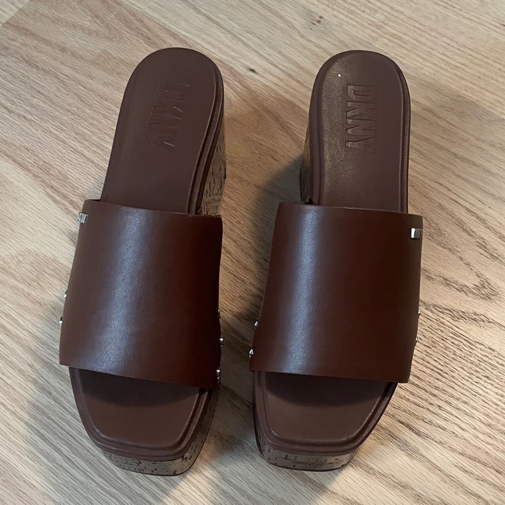 DKNY Brown Platform Thick Sandals Heels - Picture 3 of 8